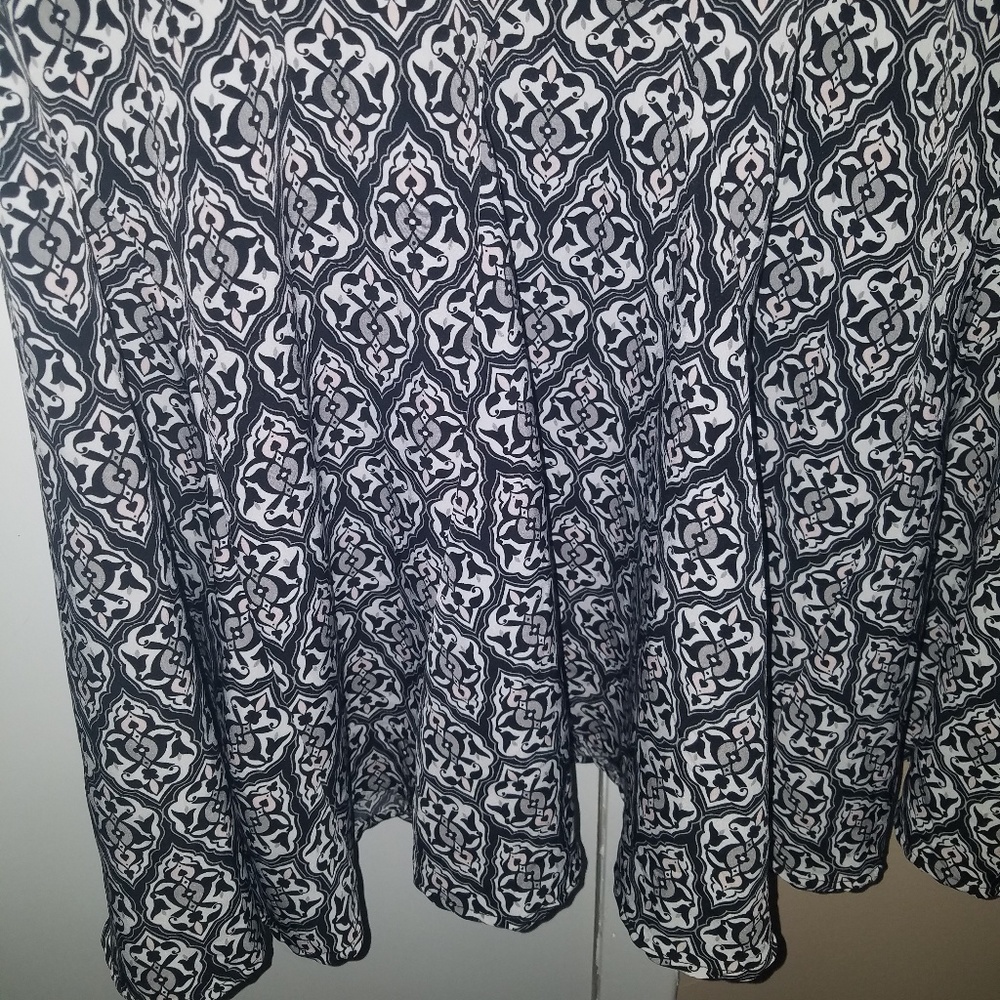 Pattern Dress - Picture 4 of 8